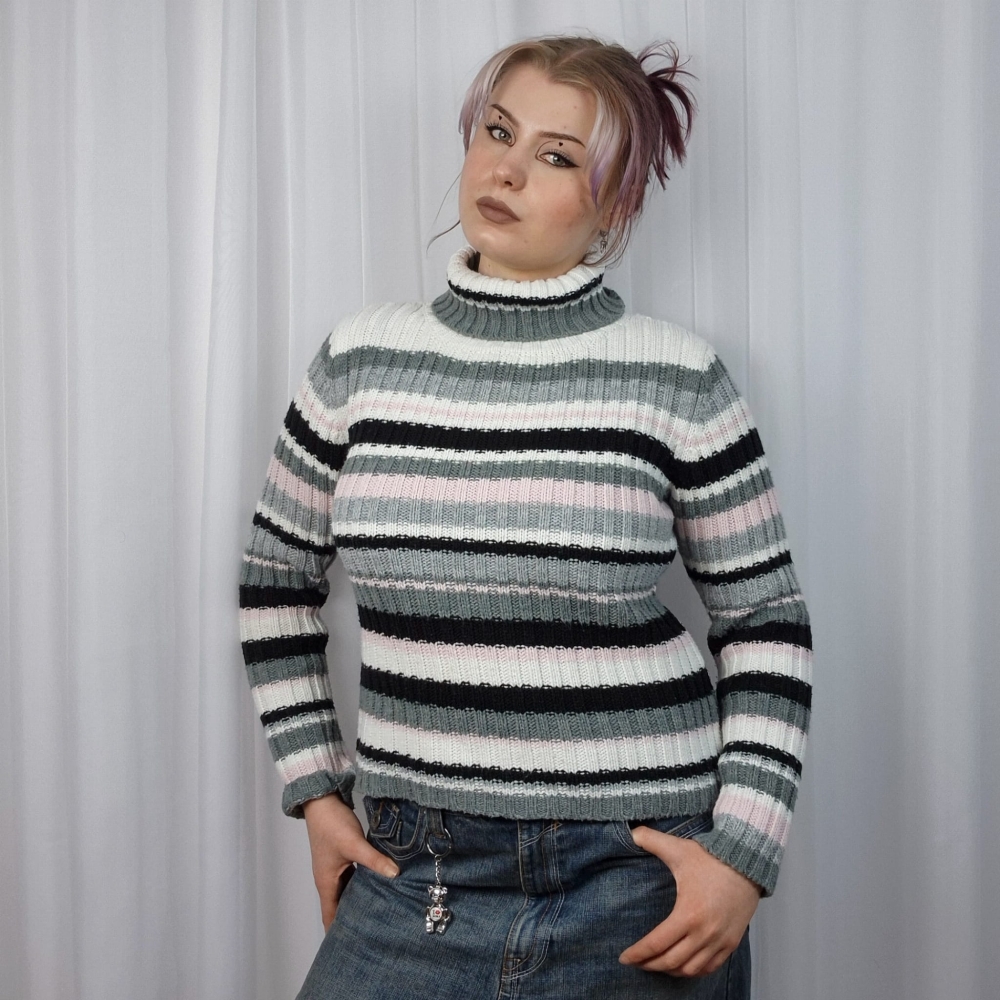 Sweter z golfem w paski L