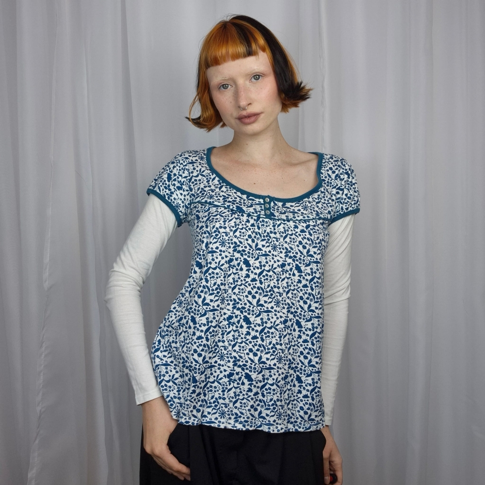 Top longsleeve w kwiatuszki S-M