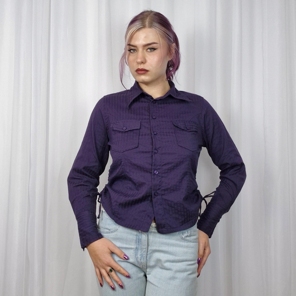 Prążkowana koszula ze ściągaczami L-XL