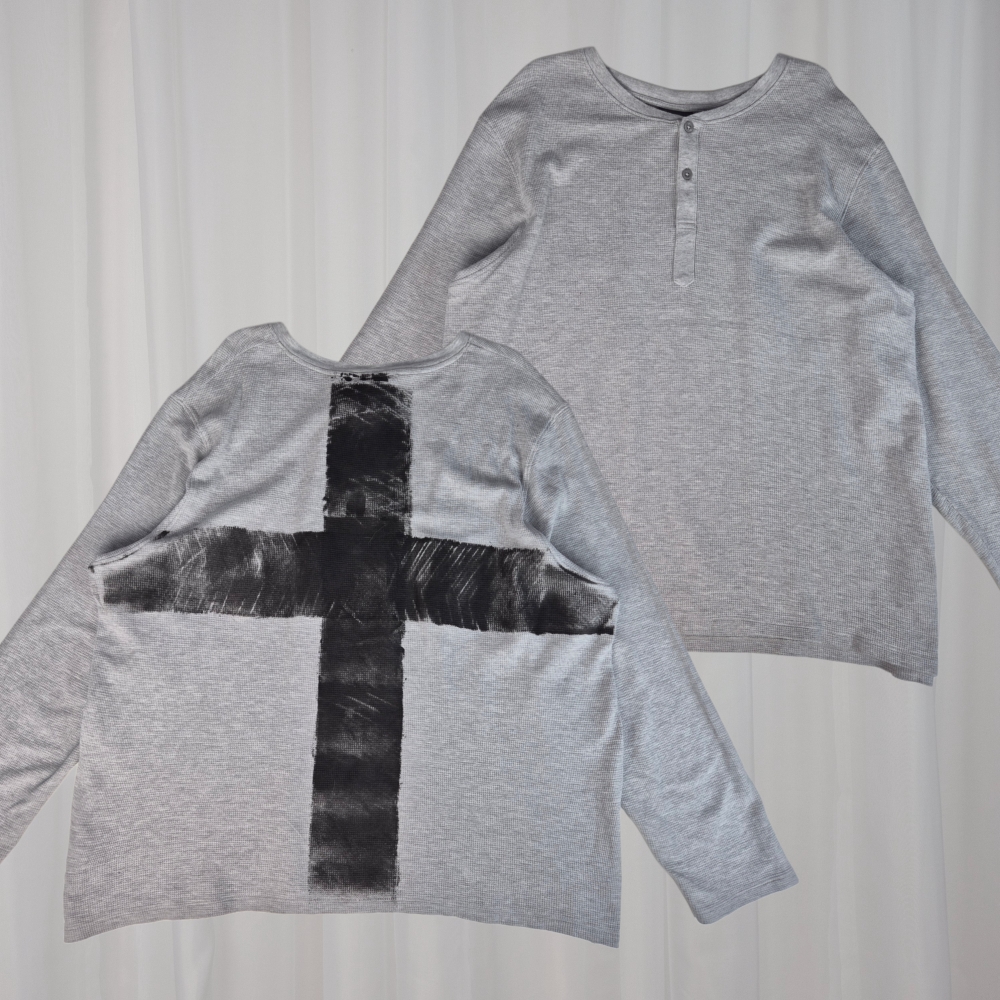 Longsleeve z krzyżem upcycling XXL